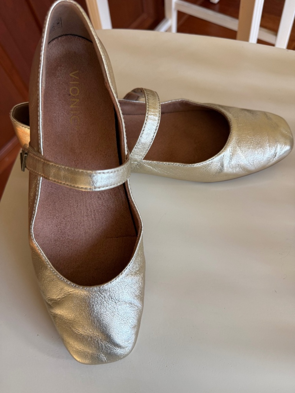 Vionic golden Mary Janes